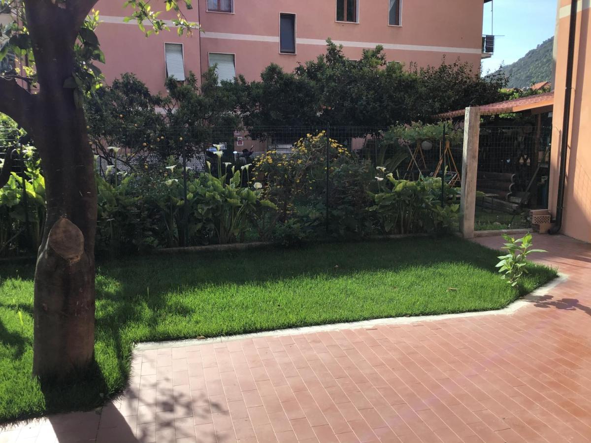 Casa Luigia Rooms Mtb In Finalborgo Bike Room Tour Ebike Trekking Finale Ligure Exteriör bild