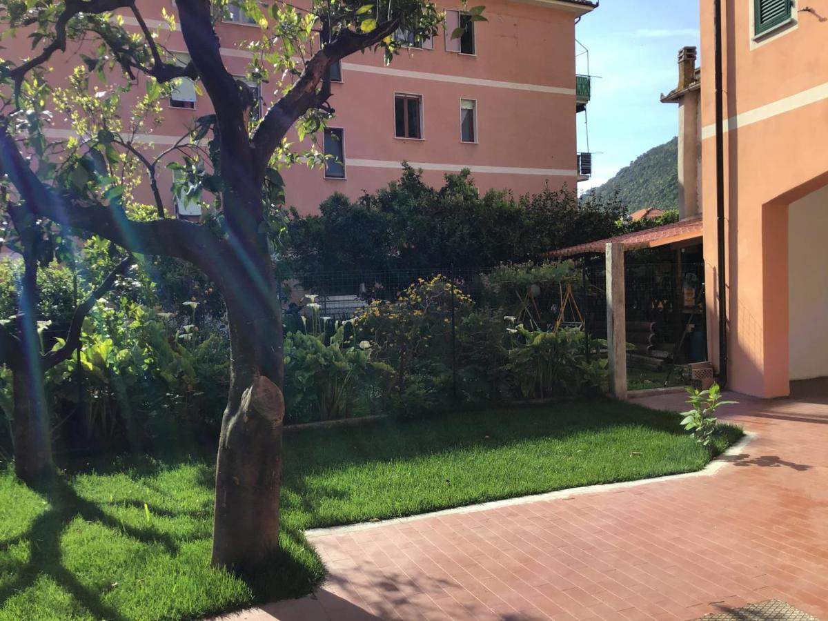 Casa Luigia Rooms Mtb In Finalborgo Bike Room Tour Ebike Trekking Finale Ligure Exteriör bild