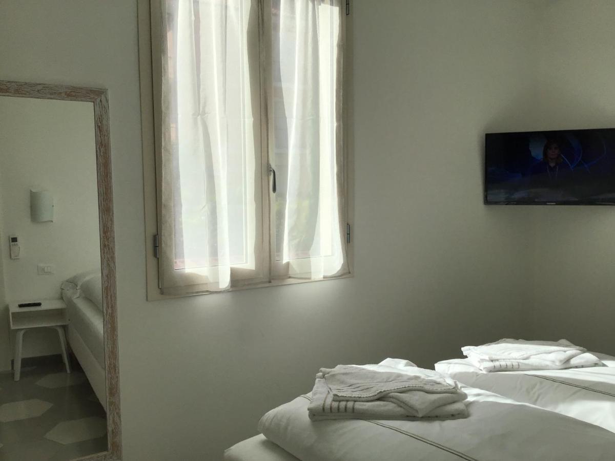 Casa Luigia Rooms Mtb In Finalborgo Bike Room Tour Ebike Trekking Finale Ligure Exteriör bild