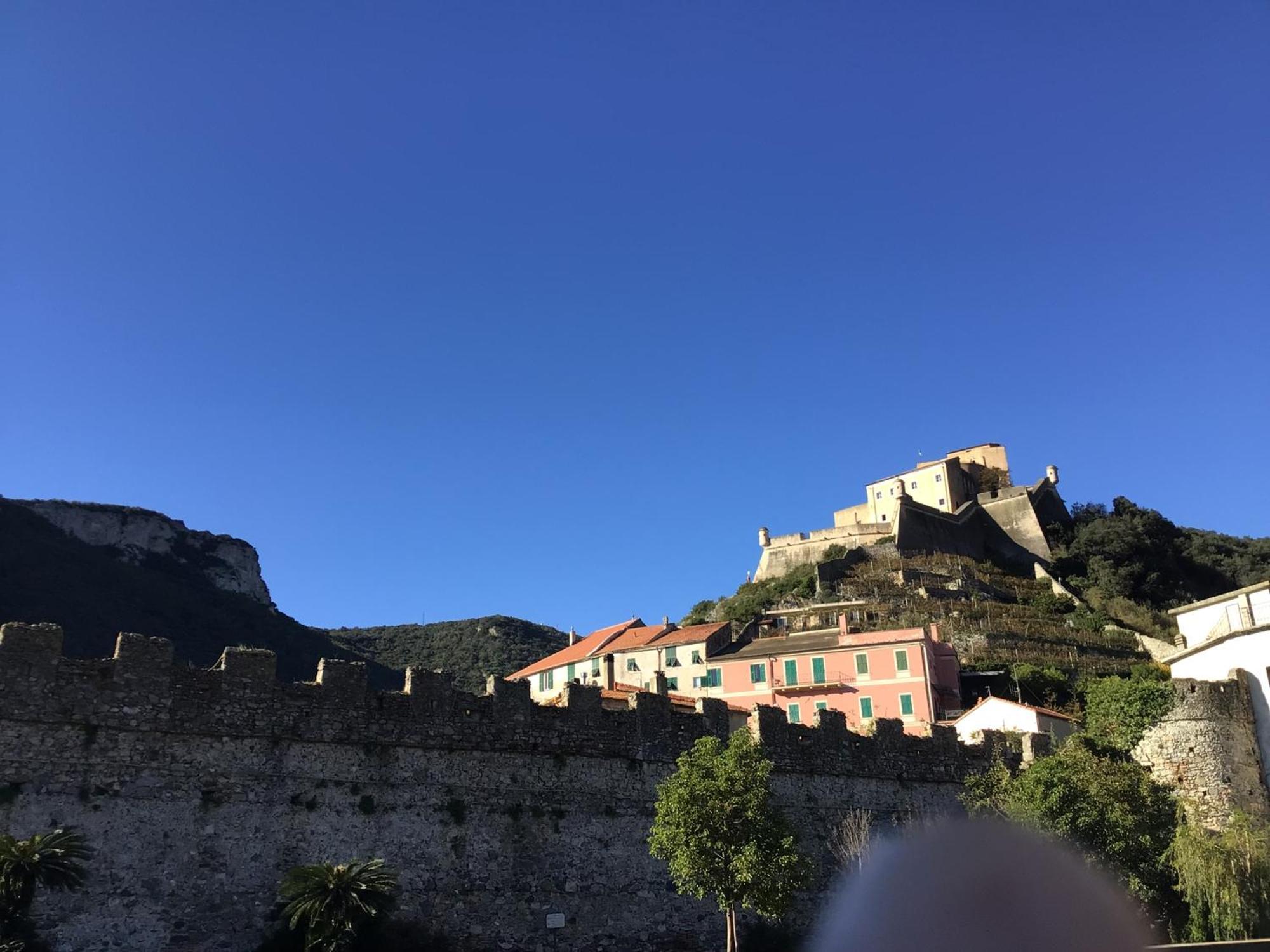 Casa Luigia Rooms Mtb In Finalborgo Bike Room Tour Ebike Trekking Finale Ligure Exteriör bild