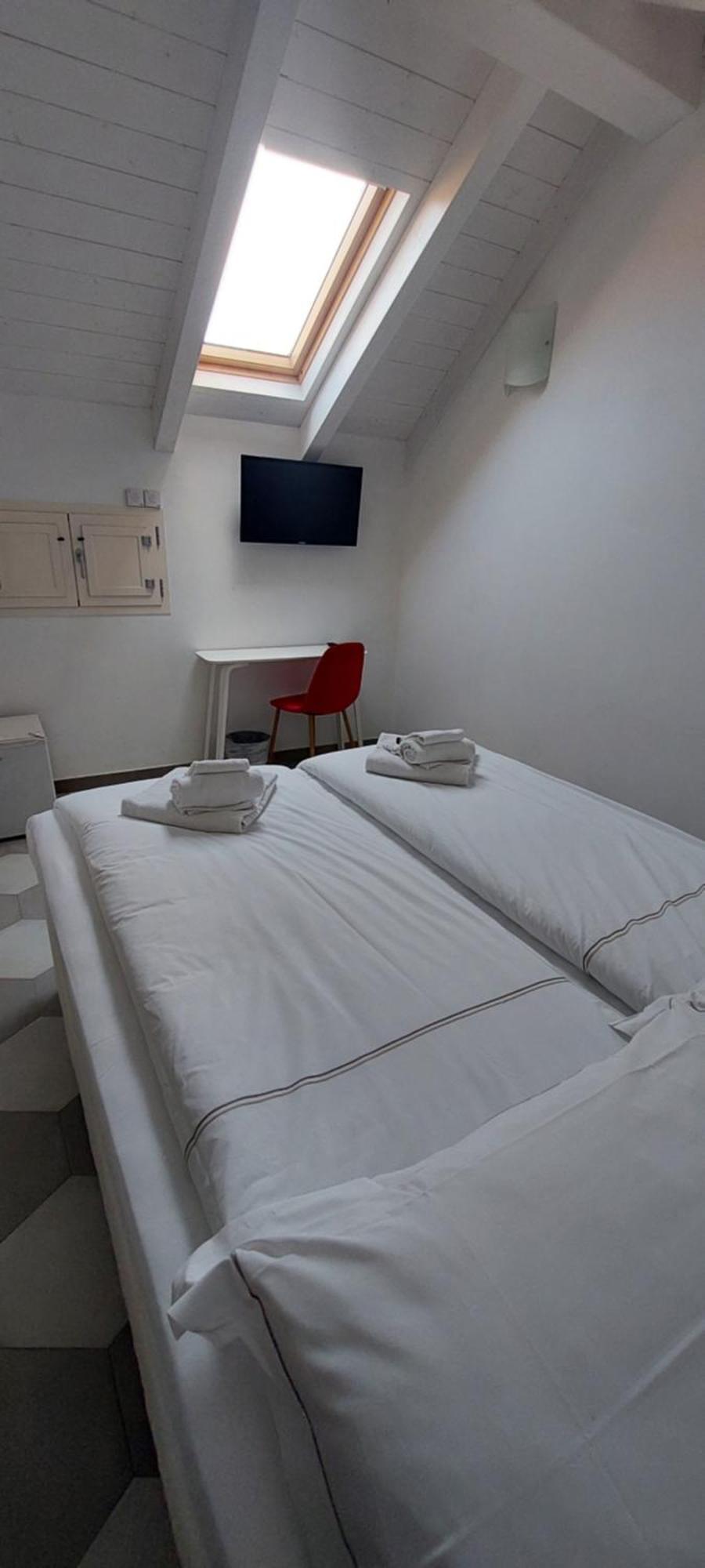 Casa Luigia Rooms Mtb In Finalborgo Bike Room Tour Ebike Trekking Finale Ligure Exteriör bild