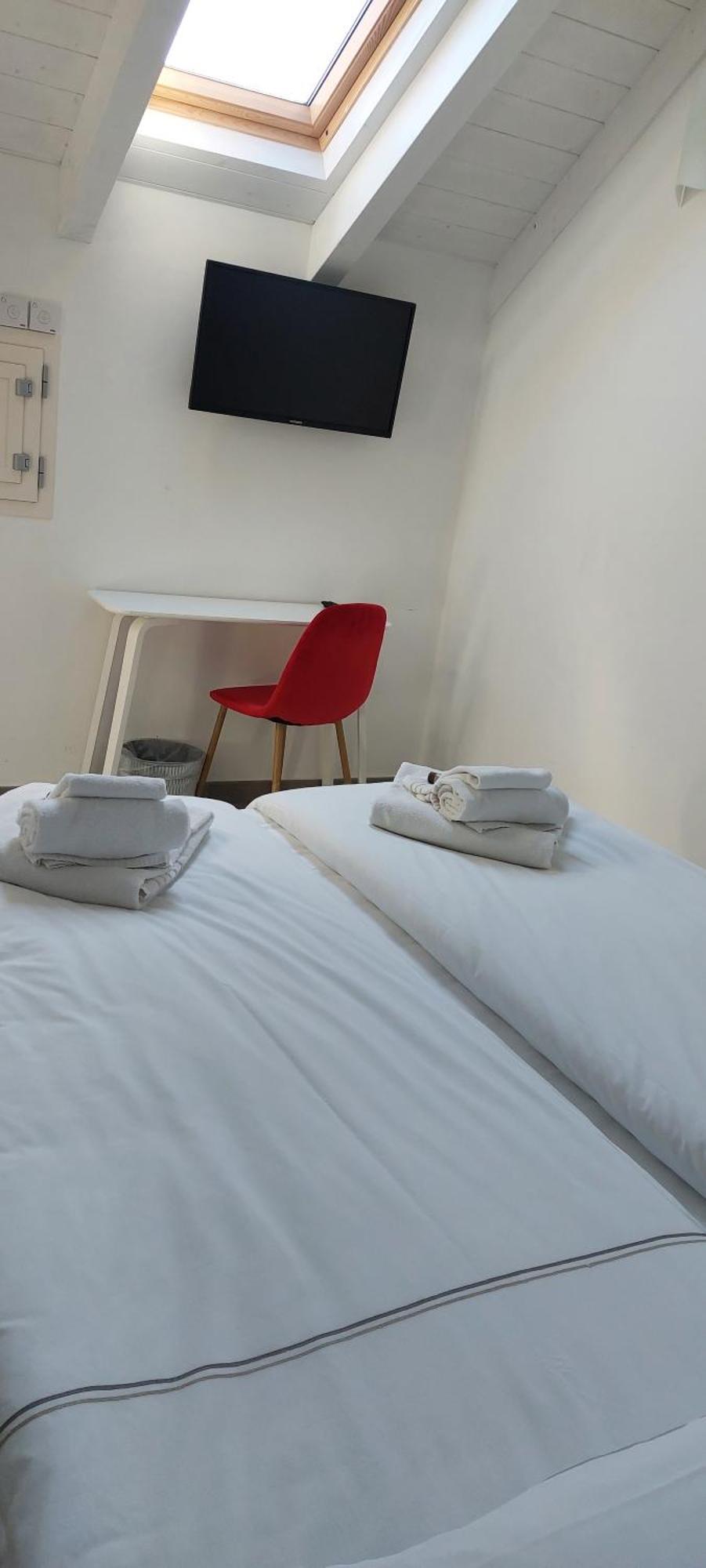 Casa Luigia Rooms Mtb In Finalborgo Bike Room Tour Ebike Trekking Finale Ligure Exteriör bild
